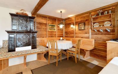 krumpenhof-salvenmoser-ingrid-wohnzimmer-ii.jpg