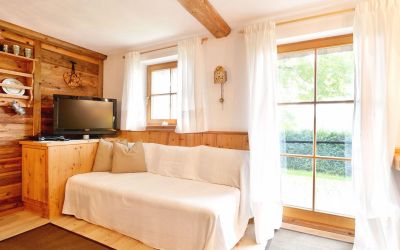 ferienwohnung-ingrid-salvenmoser-soell-achleitberg-13-wohnzimmer2.jpg